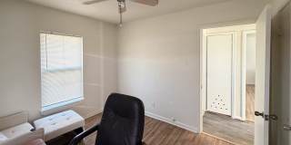 1104 N Carrizo St Gallery 11