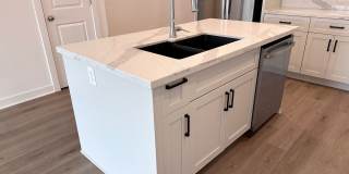 3 Bed | 2 Bath | 1 Car Garage Single Level Duplex in Kansas City w/ Move In Special (First Month Free) Gallery 7