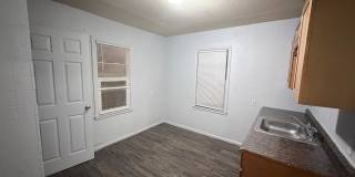 18703 Waltham Street Gallery 16