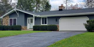 Brookfield - 3 Bedroom 2 Bath plus sunroom Gallery 1