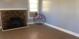 Adorable & Affordable 2 bedroom house!! Gallery 1