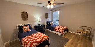 3 Bedroom / 2 Bath End-Unit Condo in Crossland Downs – Across from the AU Vet School Gallery 10