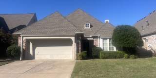 Charming 3 bed 2 bath at 91st and Harvard, close to shopping, creek turnpike, river trails, and Downtown Jenks. Gallery 1