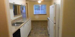 Creekside Villa Apartments Gallery 4