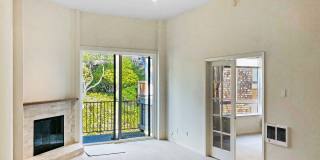 Top Floor Corner Condo with Vaulted Ceilings in Desirable Shelter Ridge!  FOUNDATION Gallery 3