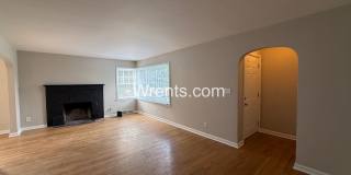 SPACIOUS 4-BEDROOM HOME WITH HUGE FENCED YARD – SPOKANE'S SOUTH HILL Gallery 3