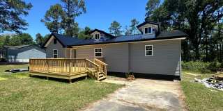3 Bed/2 Bath Home- Under Renovations Gallery 1