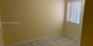 661 SW 10th st Gallery 7