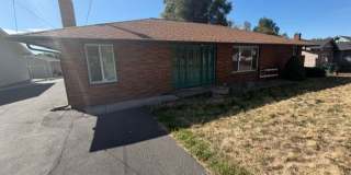 3 Bedroom 3.5 Bath House with Detached Unit Gallery 1
