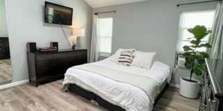 PB 3br Townhome $6000 to share Pacific Beach 3 Br Townhome 2 Car Garage Modern Appliances Gallery 12