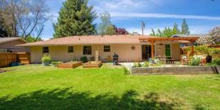 East Medford Ranch Home on large lot!  | Available Mid-July Gallery 15