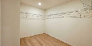 5735 Holbeche Street Gallery 12