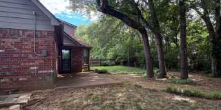 Spacious and well-maintained home located in the heart of Arlington! Gallery 24