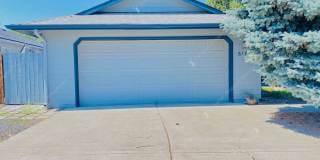 3BR single-level rancher in SE Bend with large fully-fenced backyard Gallery 32