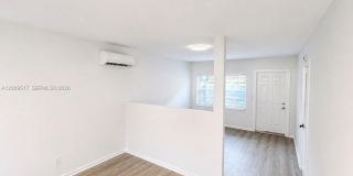 1121 NE 2nd St Gallery 3