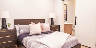 8th and High Columbus Gallery 23