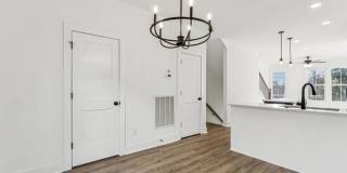 5006 Grayton Alley Gallery 11