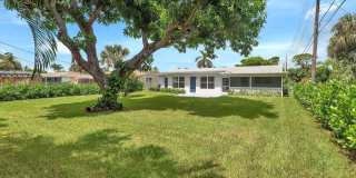 2001 Collier Avenue Gallery 19