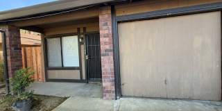 Fully Renovated 2-Bedroom Home with Spacious Layout in Prime Fair Oaks Location Gallery 1