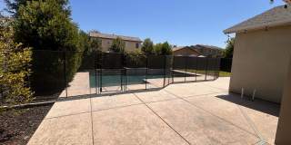 Beautiful home for rent in Visalia with a pool! Gallery 15