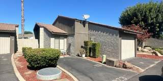 Adorable 2 bedroom 2 bathroom with 1 car garage attached Gallery 4