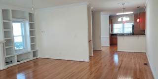 442 21st St Gallery 28