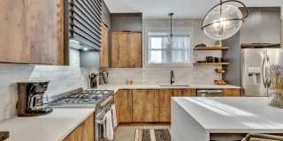 Gorgeous FULLY FURNISHED Home Just Off Charlotte Ave. Gallery 18