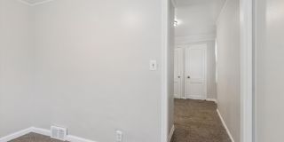 3 Bed Bungelow $1250.00/mo Gallery 22