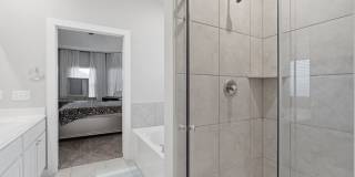 827 laurel Gallery 23