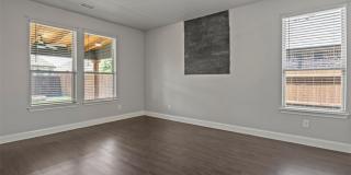 1017 Chatsworth Drive Gallery 9