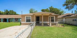 Newly Renovated Single Family Home | 4 BR/2BA | Partially fenced  front yard Gallery 1
