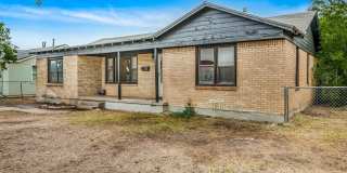 Charming 4-Bed, 2-Bath Home in Southlawn North – 1 Block from Lamar Elementary! Gallery 1