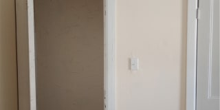 410 Linden Place Gallery 25