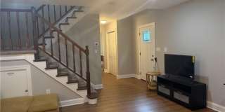 374 Eaton Street Gallery 4