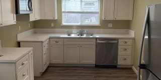 7237 Yosemite Boulevard Gallery 1