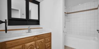 South Rose Hill 4 Bedroom with Entertainment Deck Gallery 20