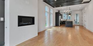 Stunning Salemtown Townhome With Fenced In Yard Stunning Salemtown Townhome With Fenced In Yard Gallery 7