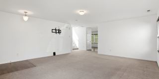 Spacious 4BR Home with New Carpet & Fenced Backyard Gallery 5