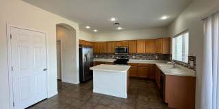 4 Bedroom - 2.5 Bath - 2485 Sq. Ft - Sahuarita Gallery 9