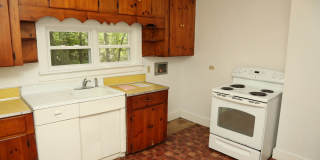 124 Buck Mountain Road | 2 Bedroom Cottage In Earlysville Gallery 1