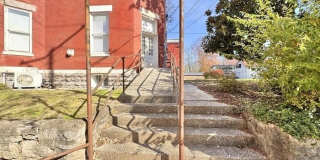 325 W 6th Street unit: 1 Gallery 4