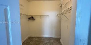 3175 NE 184th St Gallery 10