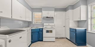 713 Oakwood Gallery 11