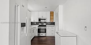 13990 SW 160th Ter Gallery 11