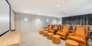 Essence Essence Gallery 29