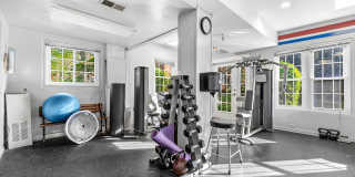 1615 MOUNT EAGLE Place Gallery 27
