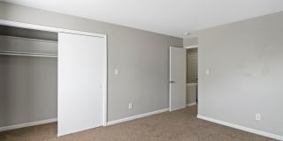 The Riverside Apartment Homes Gallery 33