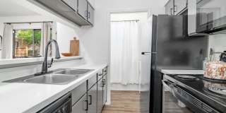 The Broadwater at Salado Creek Gallery 10