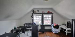 GREAT OSU SOUTH CAMPUS LOCATION - Ridiculously Nice back deck and off-street parking for everyone Gallery 28