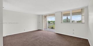3100 W Rolling Hills Cir Gallery 1